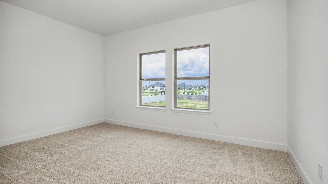 Spacious, unfurnished interior of a new home in Valencia, Manvel (Image 29).