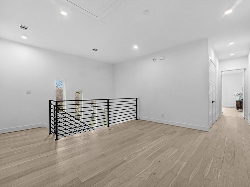 Spacious, unfurnished interior of a new home in , Houston (Image 22).