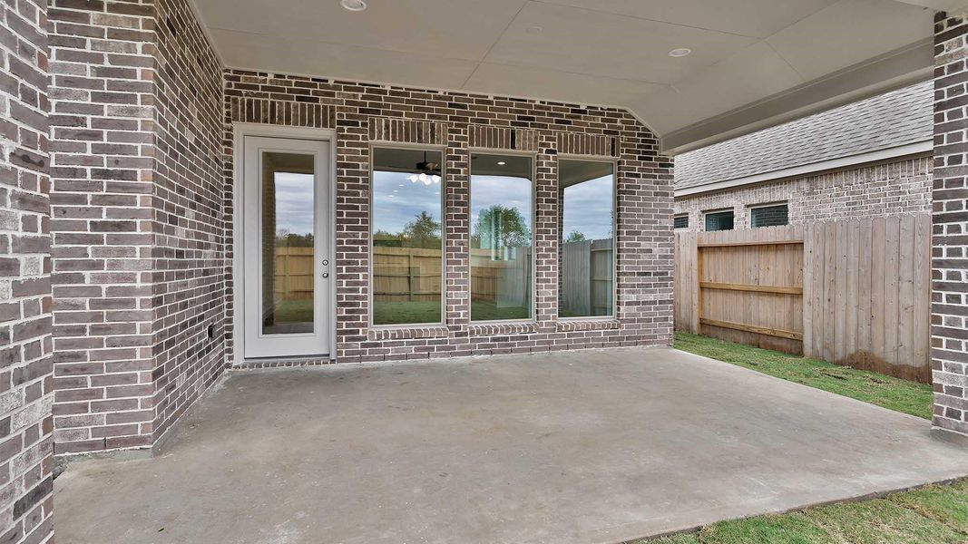 Exterior details and patio area of a home in Valencia 45', Manvel (Image 3). Exterior details and patio area of a home in Valencia 45', Manvel (Image 3).
