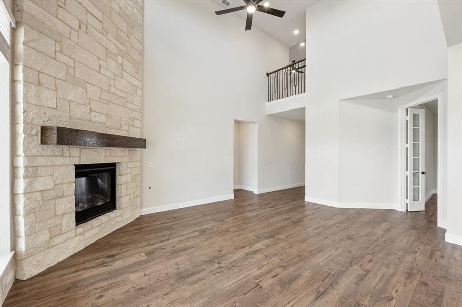 Spacious, unfurnished interior of a new home in Mockingbird Heights, Midlothian (Image 22).
