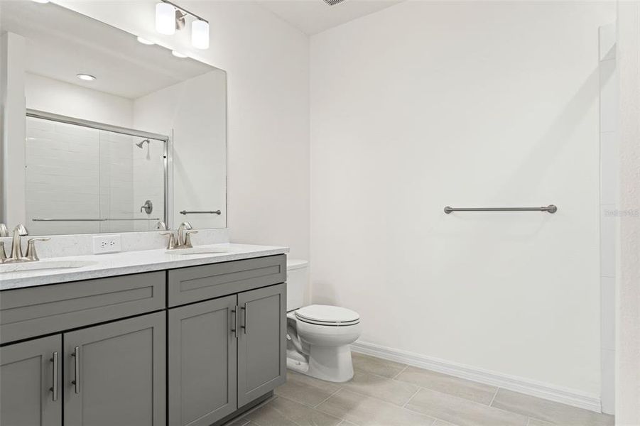 Furnished interior view inside a new home in , Bradenton (Image 10).