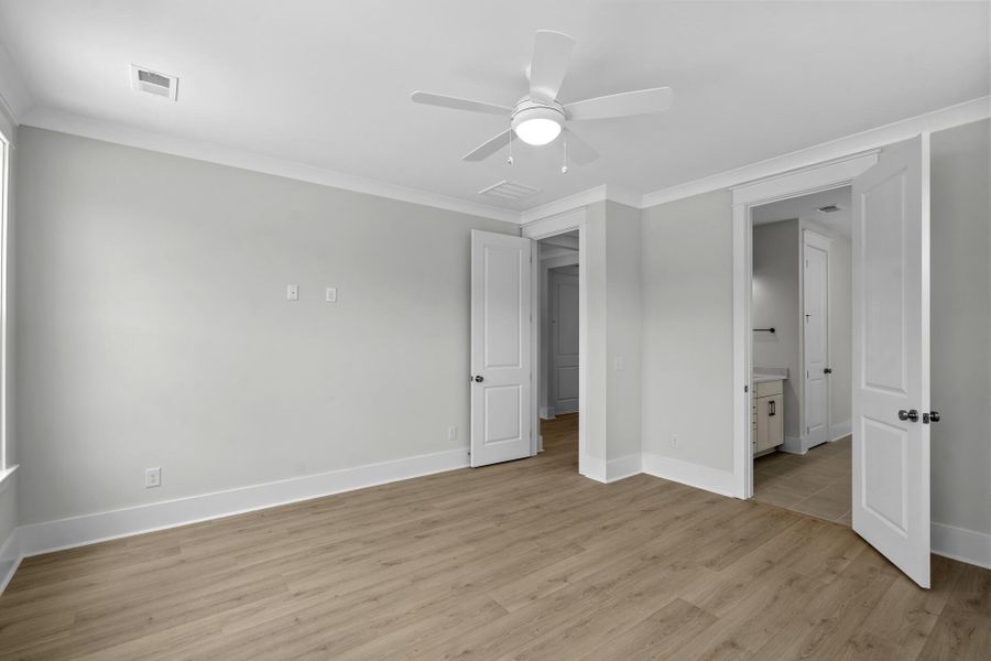 Spacious, unfurnished interior of a new home in Miller's Crossing, Johns Island (Image 16). Spacious, unfurnished interior of a new home in Miller's Crossing, Johns Island (Image 16).
