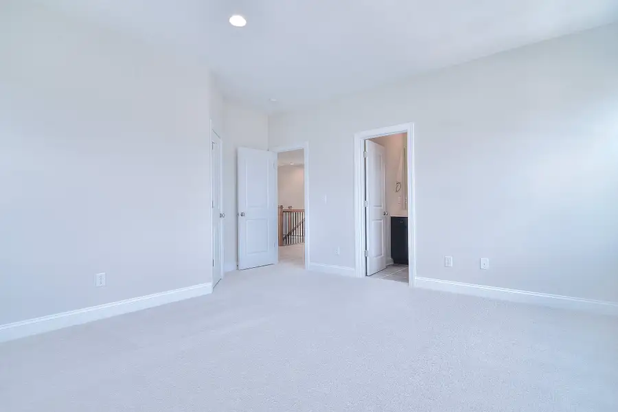 Representative unfurnished interior of a home built from the St Andrews by Greybrook Homes in Edmunds Farm, Clover (Image 21).