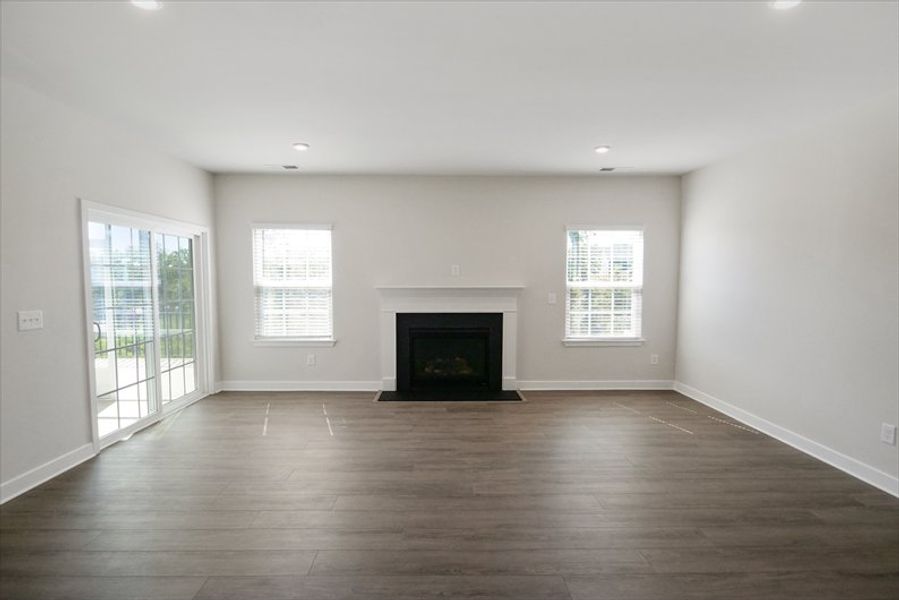 Spacious, unfurnished interior of a new home in Linden Park, Moore (Image 13).