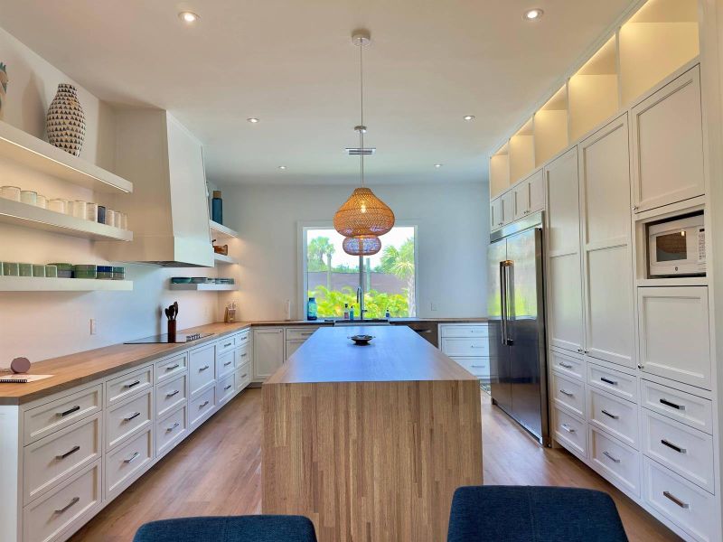 full kitchen - main house 1 full kitchen - main house 1
