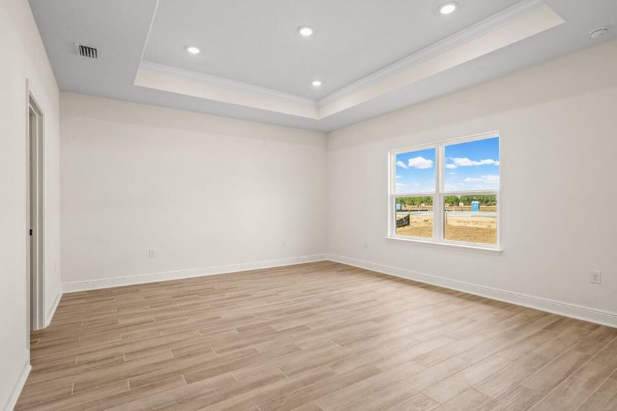 Spacious, unfurnished interior of a new home in Natureview, Freeport (Image 34).