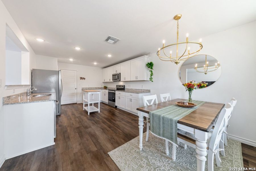 Furnished interior view inside a new home in Cinco Lakes, San Antonio (Image 5).