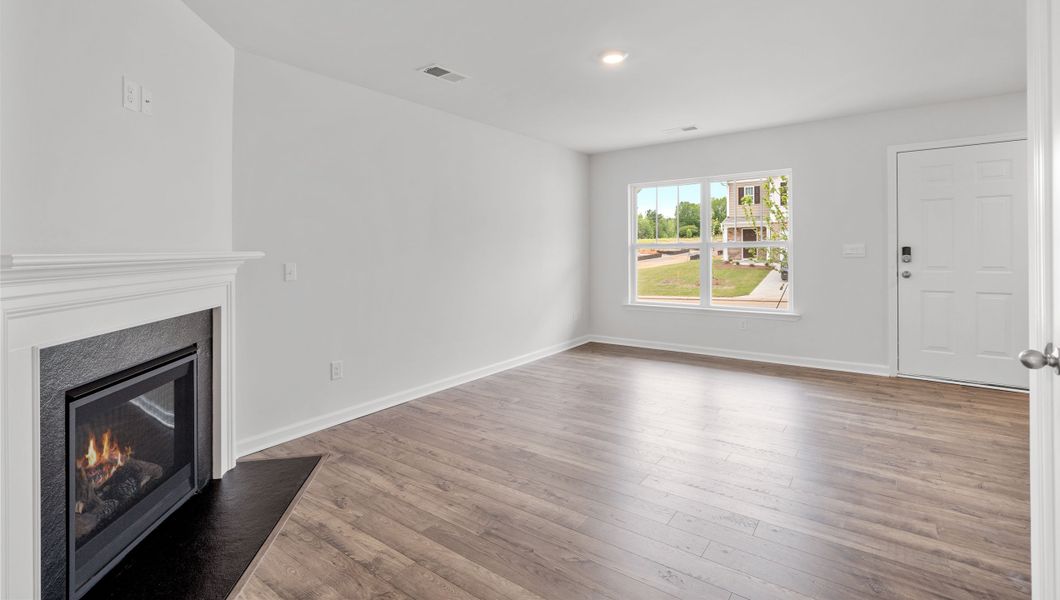 Representative unfurnished interior of a home built from the Rachel by D.R. Horton in Hawk Ridge, Anderson (Image 17).
