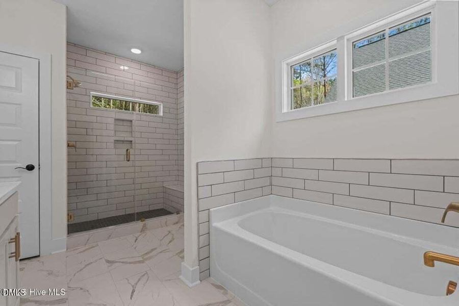 355 Shaw Rd 355 Shaw Rd