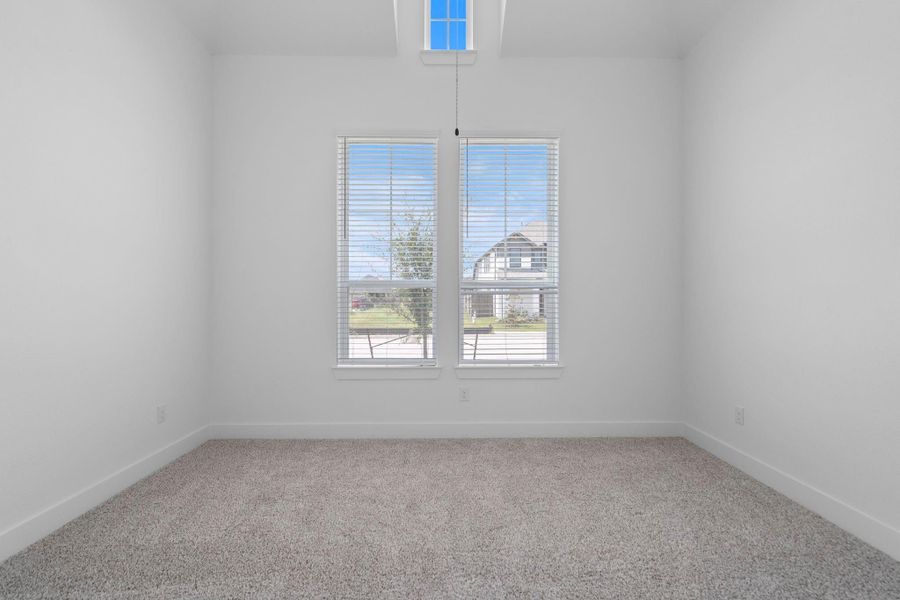 Spacious, unfurnished interior of a new home in Riceland, Mont Belvieu (Image 23).