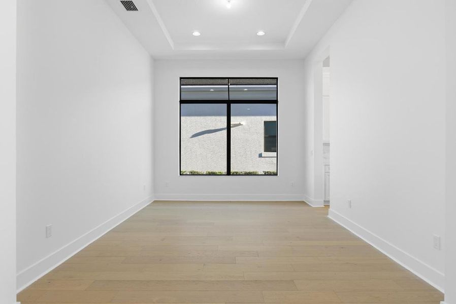 D94E0792-099B-4B58-82A4-F22AC9636661