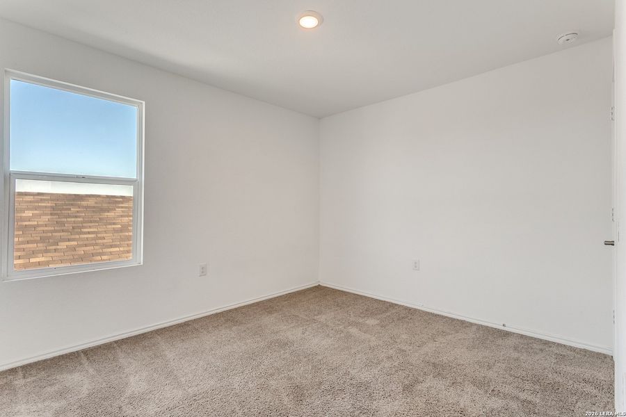 Spacious, unfurnished interior of a new home in Mission del Lago, San Antonio (Image 13). Spacious, unfurnished interior of a new home in Mission del Lago, San Antonio (Image 13).