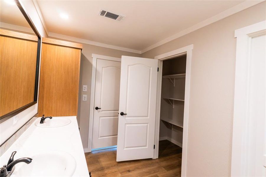 Furnished interior view inside a new home in , Gun Barrel City (Image 3).