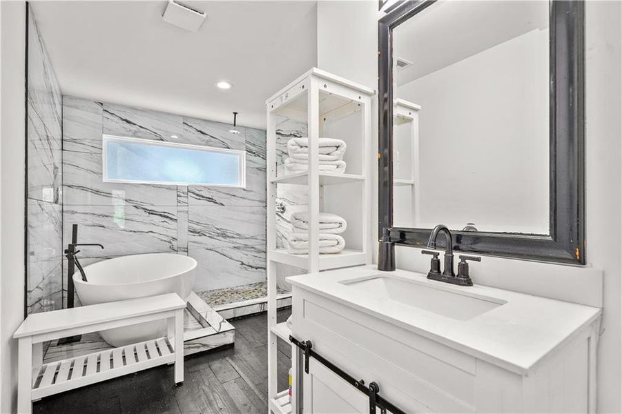 Furnished interior view inside a new home in , Jackson (Image 11).