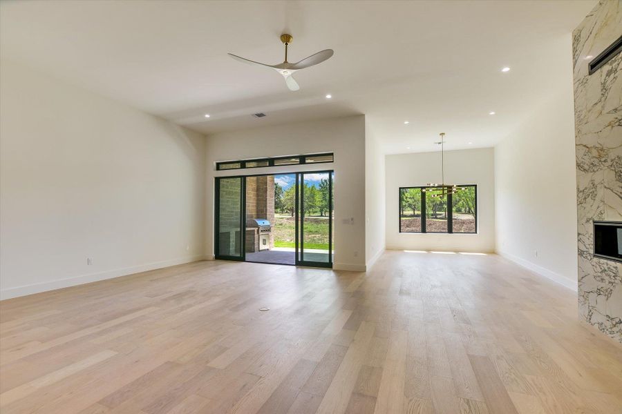 Spacious, unfurnished interior of a new home in , Horseshoe Bay (Image 27).