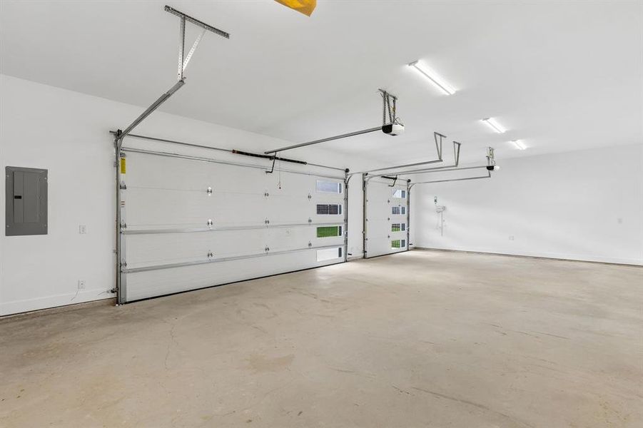 Spacious, unfurnished interior of a new home in , Argyle (Image 33).