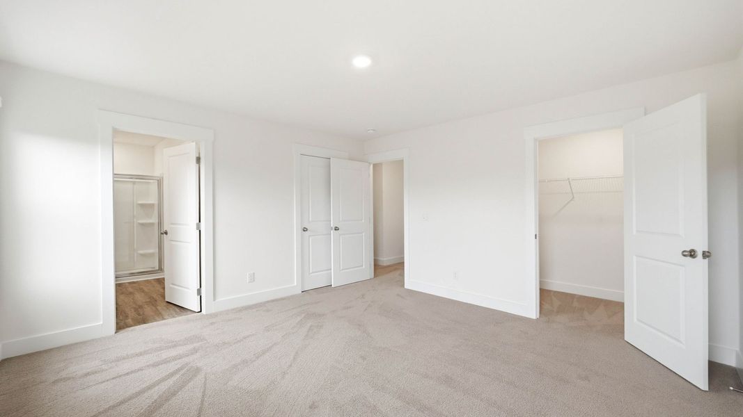 Spacious, unfurnished interior of a new home in Fieldcrest Acres, Blountville (Image 15).