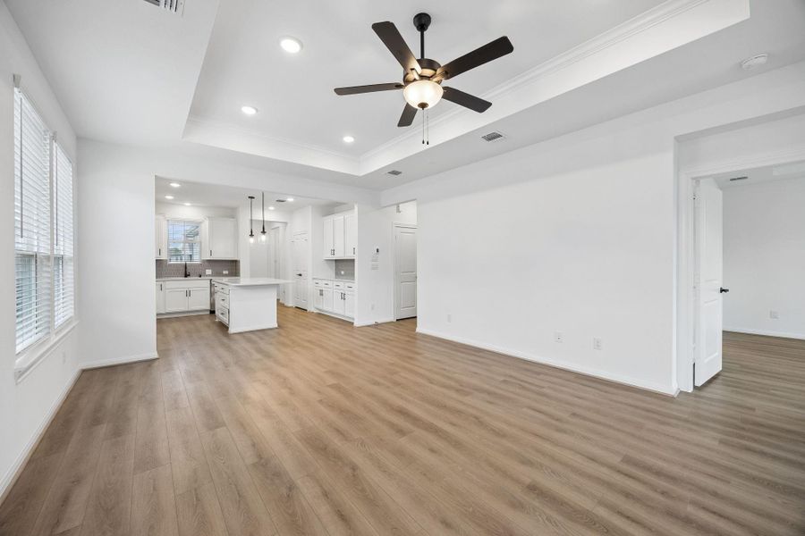Spacious, unfurnished interior of a new home in Del Webb in Chambers Creek, Willis (Image 24).