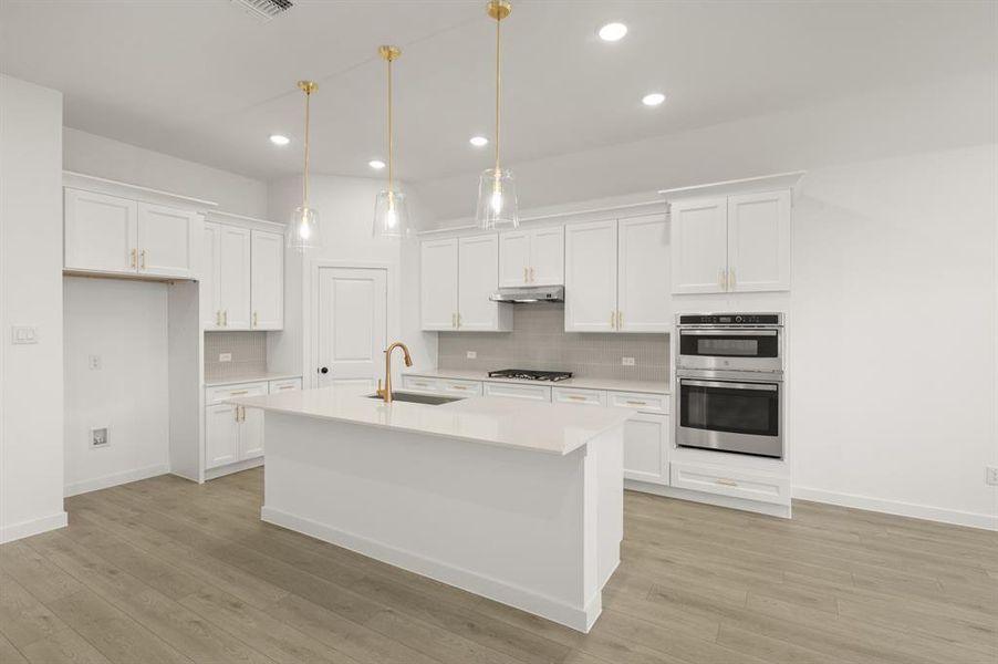 716 Tyronza- Kitchen-2