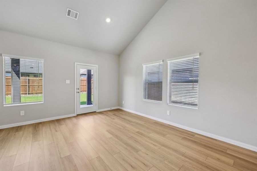 Photo is not of the actual home, but is an inspirational photo of builder’s model home and may depict options, furnishings, and/or decorator features that are not included. Photo is not of the actual home, but is an inspirational photo of builder’s model home and may depict options, furnishings, and/or decorator features that are not included.