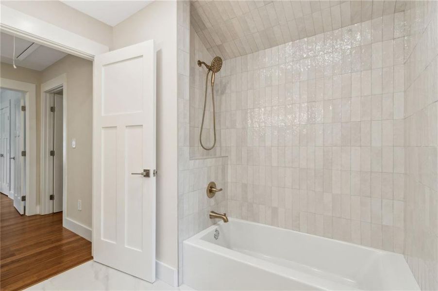 Image 57 of a home in .