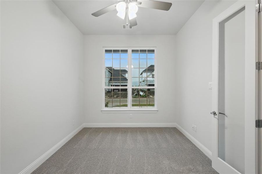 Spacious, unfurnished interior of a new home in Ridge Crossing, Waxahachie (Image 16).