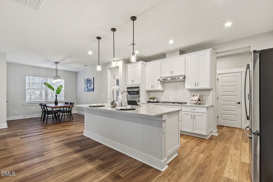 Kitchen & Breakfast Nook