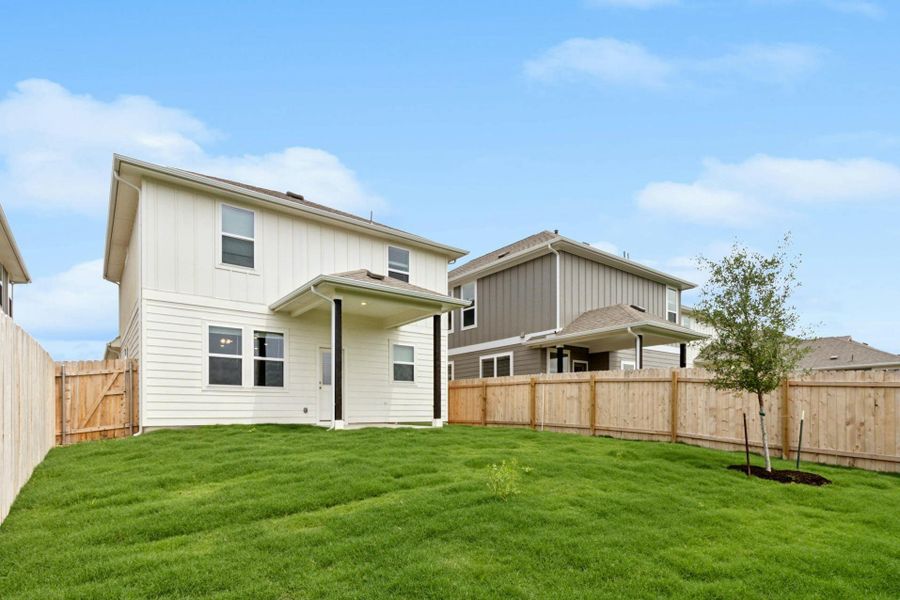 Exterior details and patio area of a home in , Buda (Image 4).