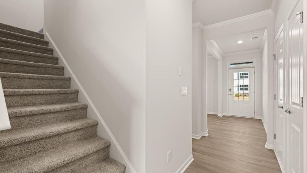 Spacious, unfurnished interior of a new home in Fairway 17 at Mirror Lake, Villa Rica (Image 21).