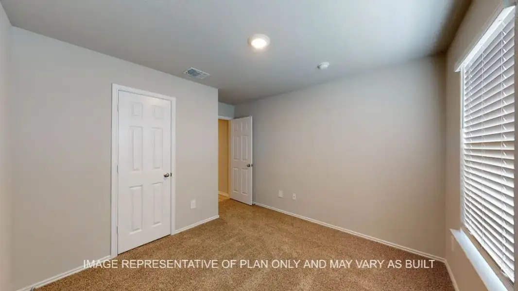 Representative unfurnished interior of a home built from the Camden by D.R. Horton in Wildwood Estates, Nolanville (Image 29).