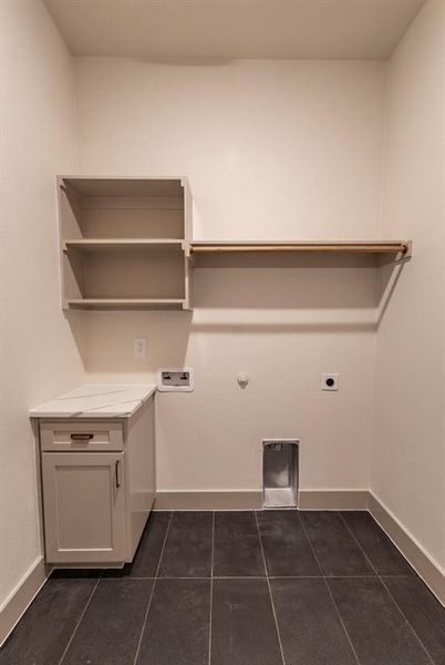 Furnished interior view inside a new home in , Fort Worth (Image 14).