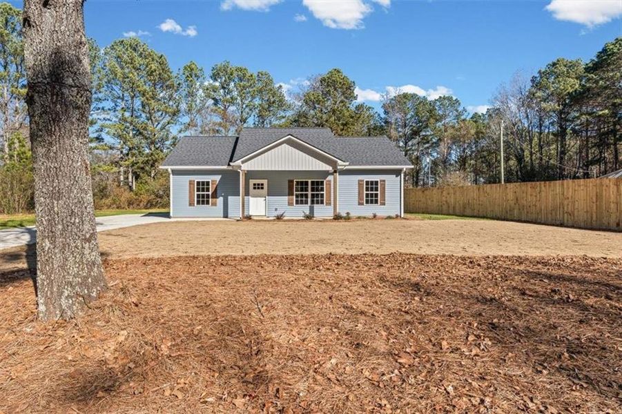 Exterior details and patio area of a home in , Rockmart (Image 26).