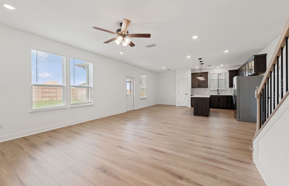 Spacious, unfurnished interior of a new home in Patterson Ranch, Georgetown (Image 25).