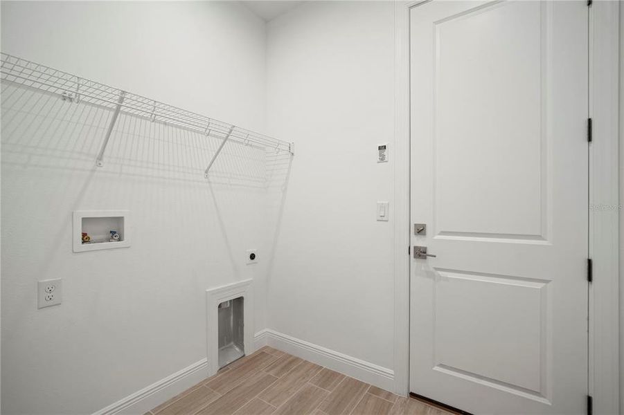 Spacious, unfurnished interior of a new home in Fieldstone, Plant City (Image 18). Spacious, unfurnished interior of a new home in Fieldstone, Plant City (Image 18).