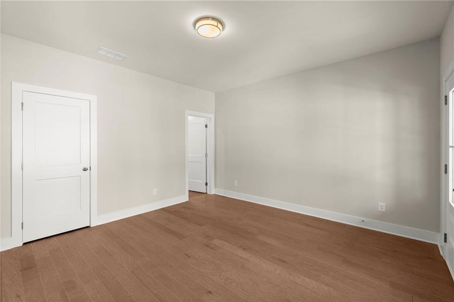 Spacious, unfurnished interior of a new home in West Town, Atlanta (Image 24).