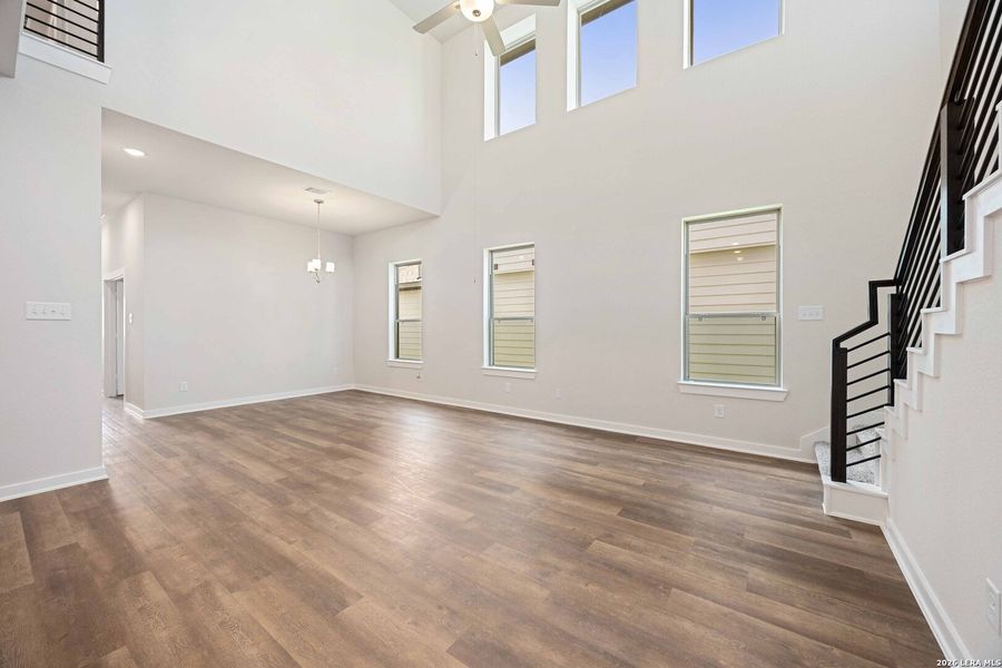 Spacious, unfurnished interior of a new home in Timber Creek, San Antonio (Image 21). Spacious, unfurnished interior of a new home in Timber Creek, San Antonio (Image 21).