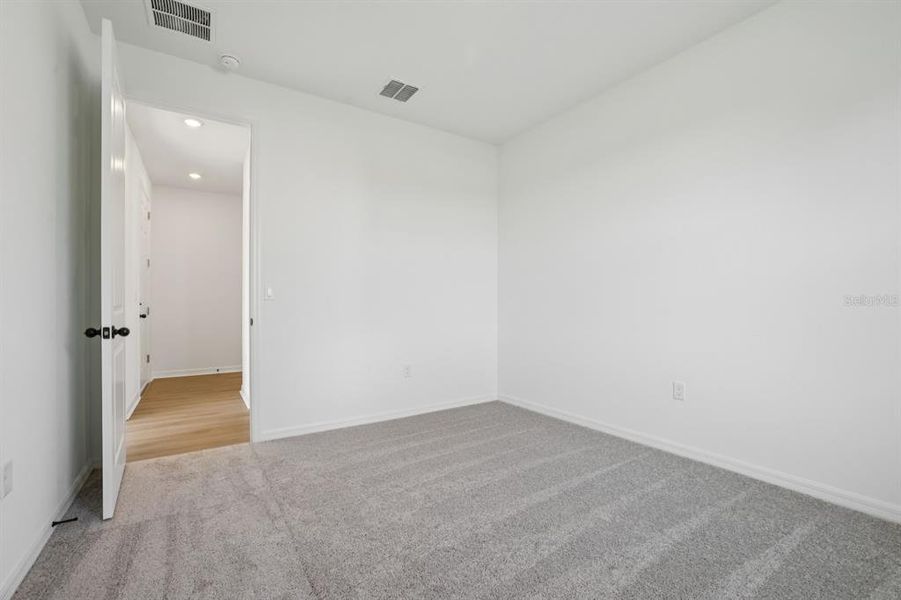 Spacious, unfurnished interior of a new home in Tyson Reserve, St. Cloud (Image 32).