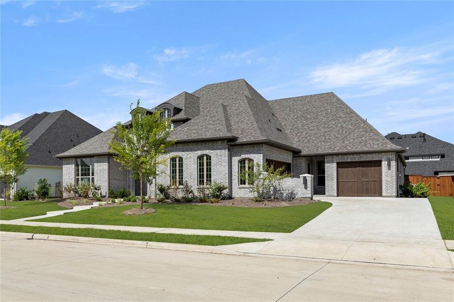 02. 1531 Fairmont - Front (2) 02. 1531 Fairmont - Front (2)