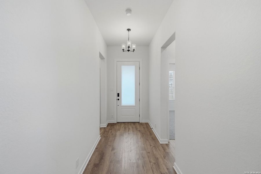 Spacious, unfurnished interior of a new home in The Crossvine, Schertz (Image 28).