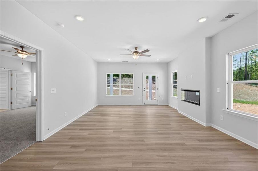 Spacious, unfurnished interior of a new home in Summerfield Place, Carrollton (Image 18).