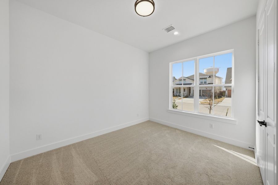 Spacious, unfurnished interior of a new home in Fields - 40' Lots, Frisco (Image 15). Spacious, unfurnished interior of a new home in Fields - 40' Lots, Frisco (Image 15).