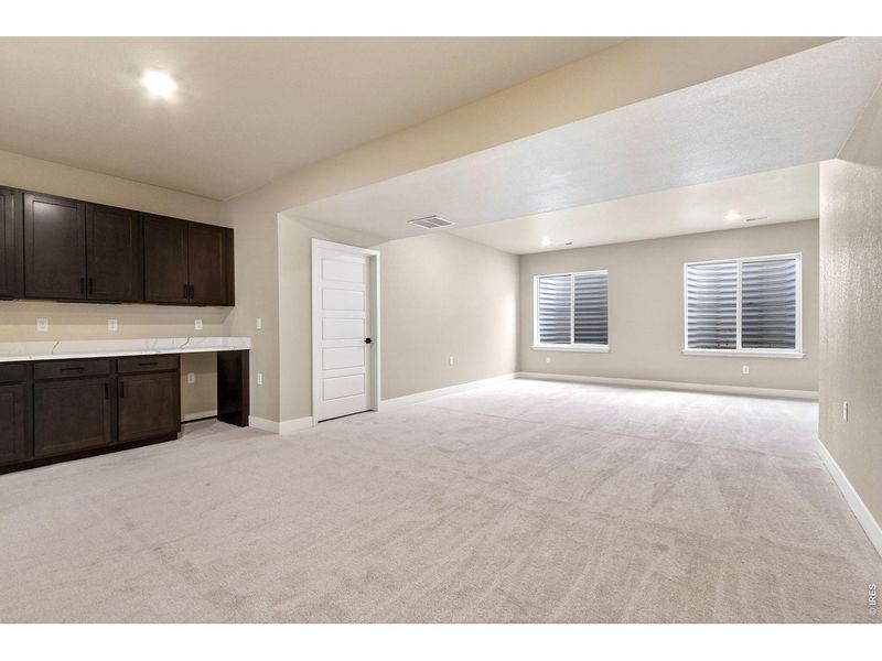 Spacious, unfurnished interior of a new home in , Fort Collins (Image 19).
