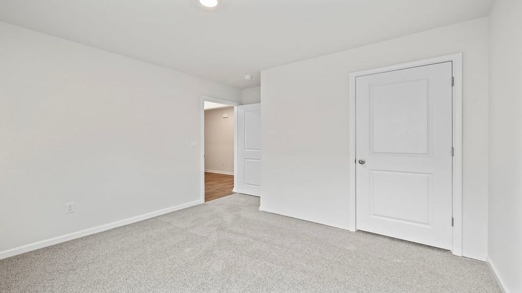 Spacious, unfurnished interior of a new home in Harrier Point, Woodruff (Image 16).
