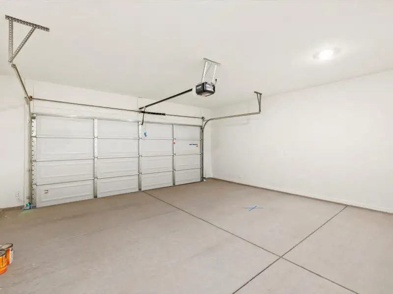 Spacious, unfurnished interior of a new home in Mandarina - Signature Series, Marana (Image 15).