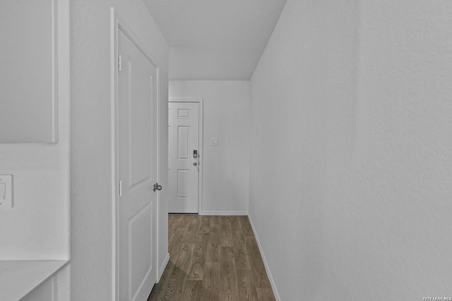 Spacious, unfurnished interior of a new home in Hickory Ridge, Elmendorf (Image 15).