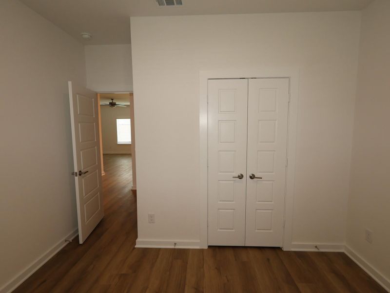 Spacious, unfurnished interior of a new home in Summerview, Fulshear (Image 24). Spacious, unfurnished interior of a new home in Summerview, Fulshear (Image 24).