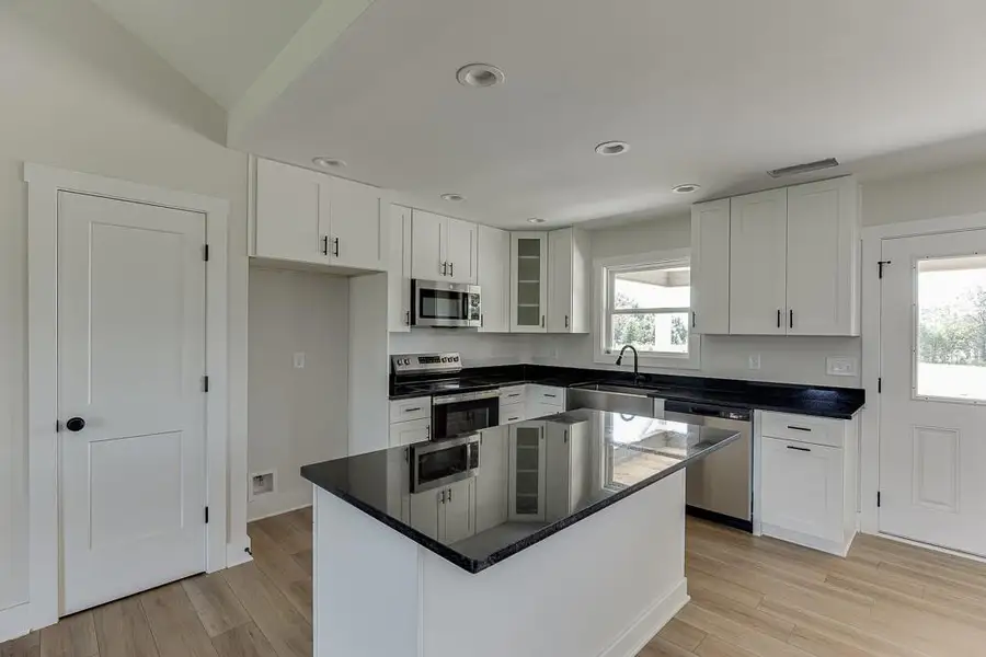 Furnished interior view inside a new home in , Hartwell (Image 6).