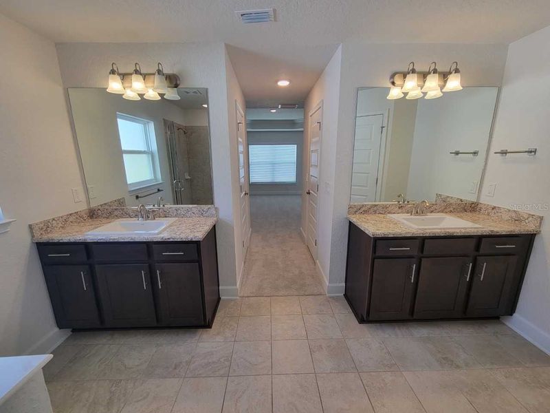 Furnished interior view inside a new home in Ocala Crossings South, Ocala (Image 8).