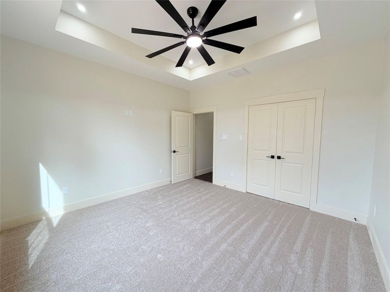 Spacious, unfurnished interior of a new home in , Porter (Image 36).