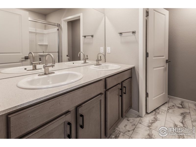 EXAMPLE PHOTO: MASTER BATH